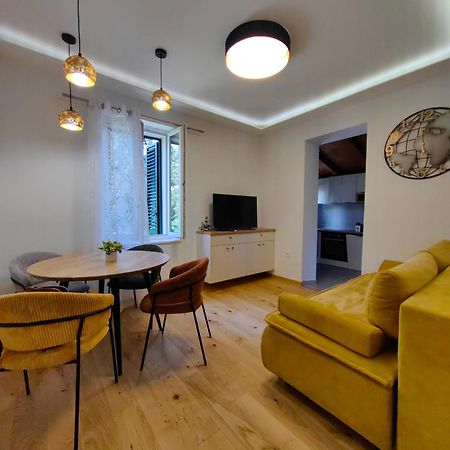 Relax And Enjoy Apartments Split Exteriör bild