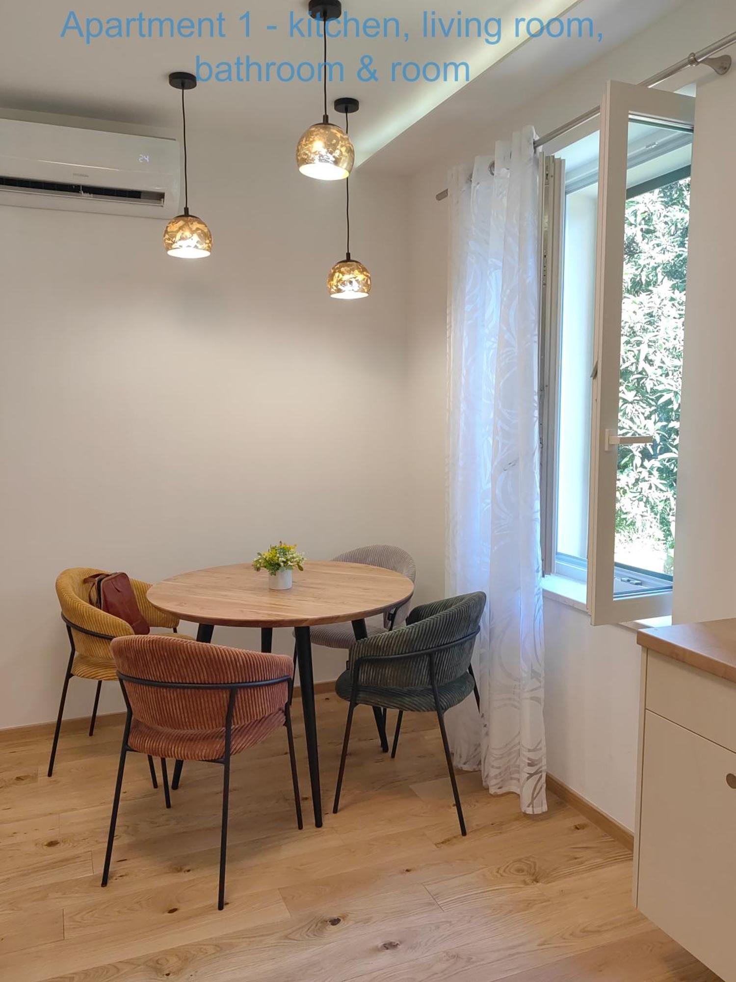 Relax And Enjoy Apartments Split Exteriör bild