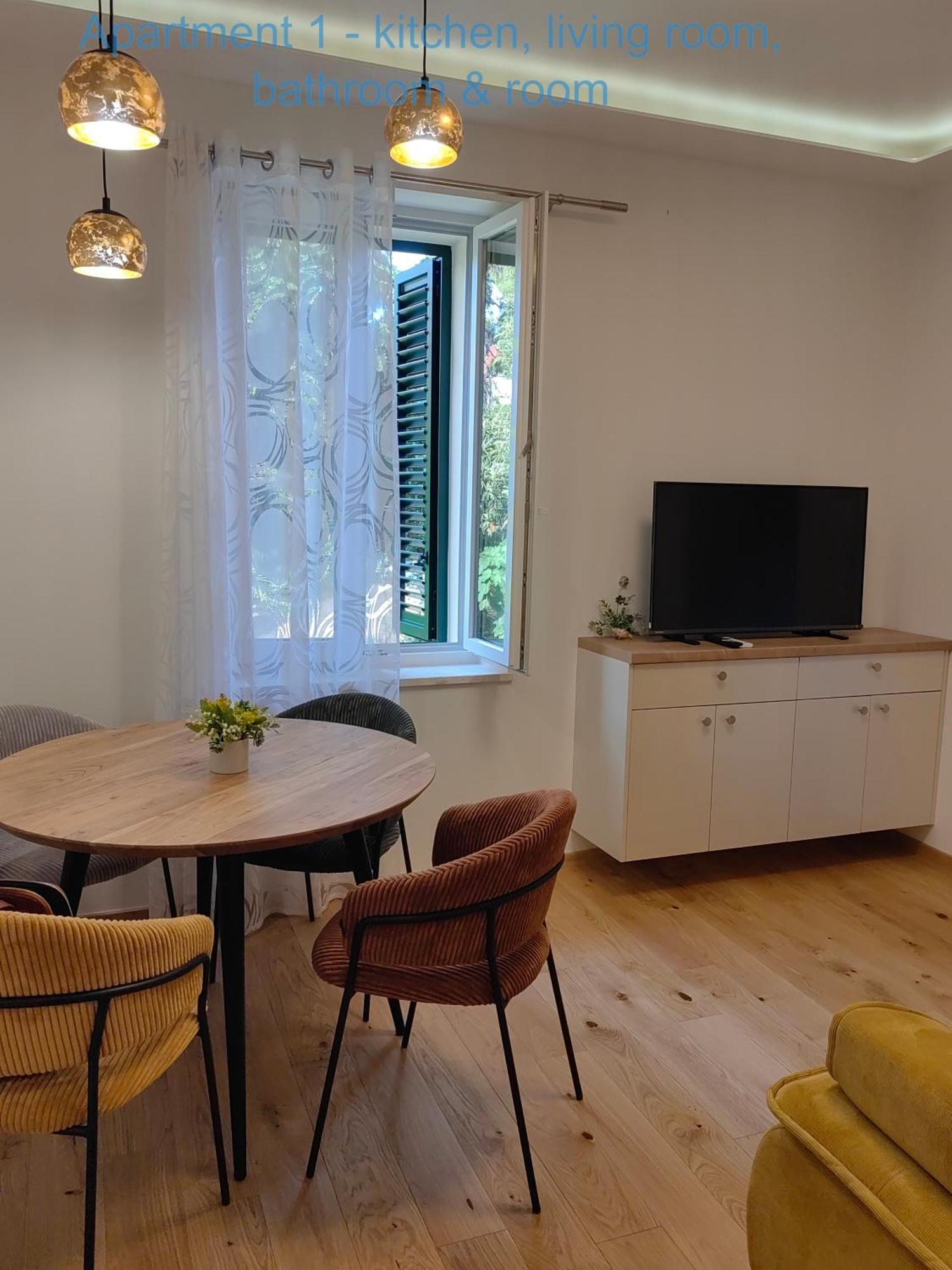 Relax And Enjoy Apartments Split Exteriör bild